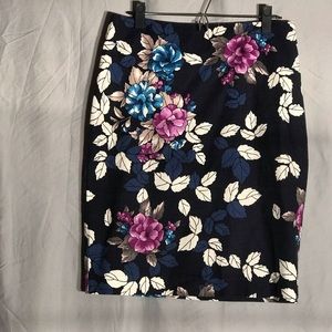 Ann Taylor Floral Skirt -Size 8